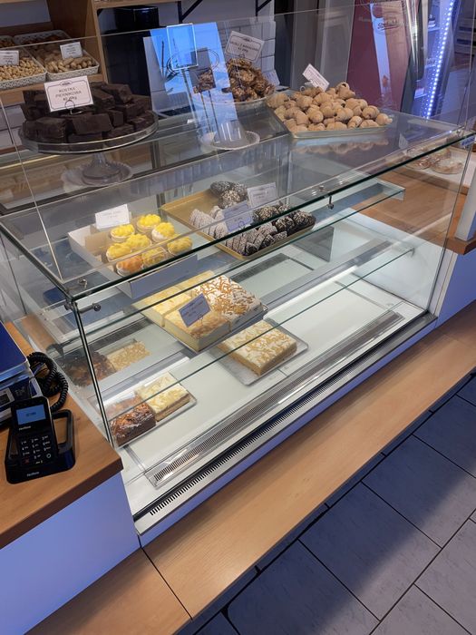 *REZERWACJA* Witryna IGLOO cube lada chłodnia na ciastka ciastkarka