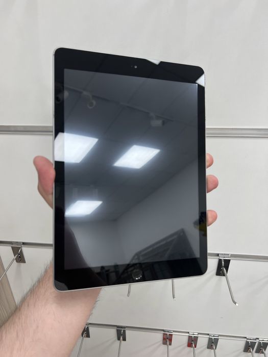 iPad 5 128GB Space