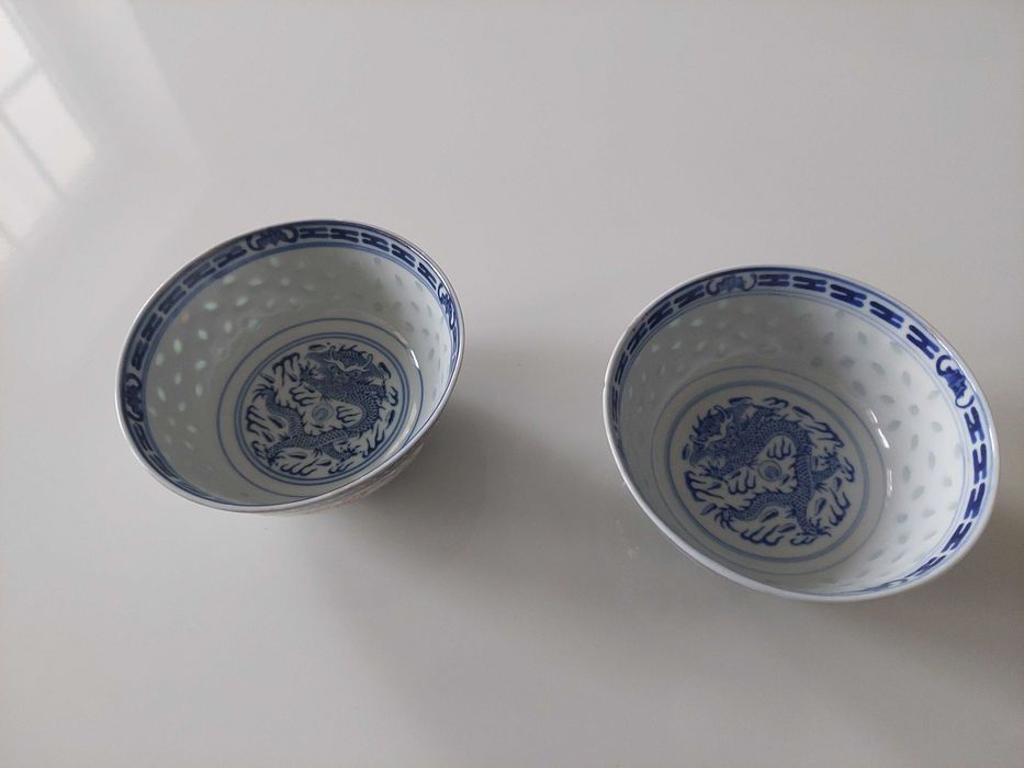 Conjunto de 2 Taças Orientais em Porcelana