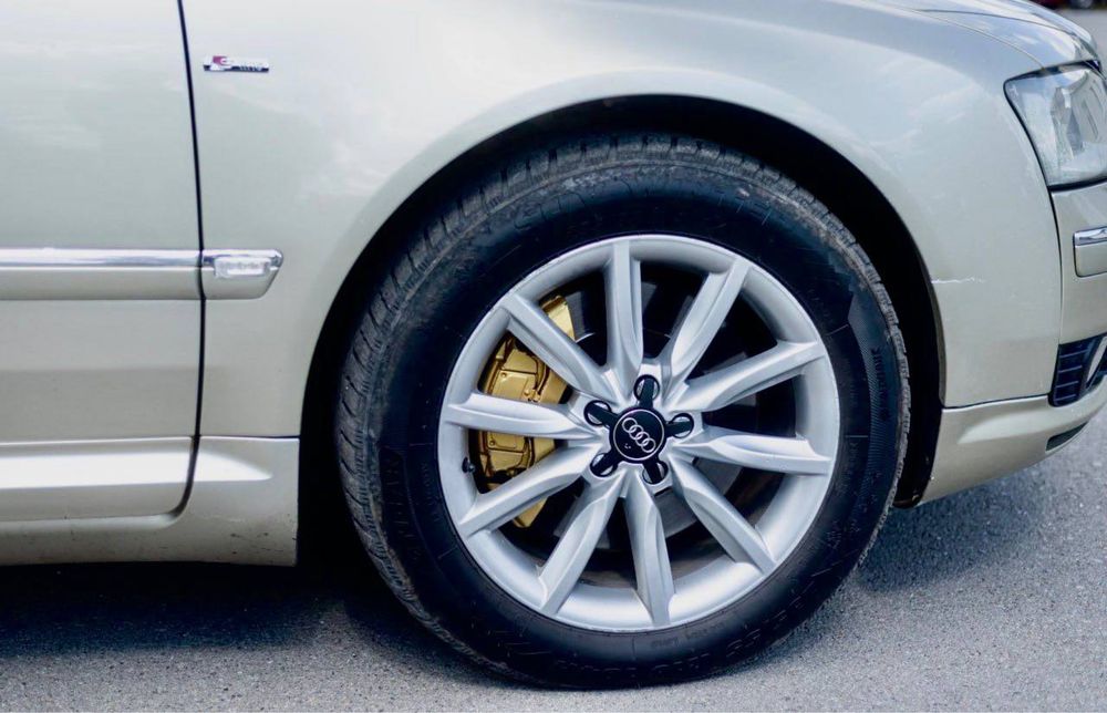 Audi A8 D3 quattro