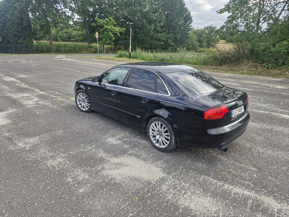 Audi A4B7 2.0 benzyna