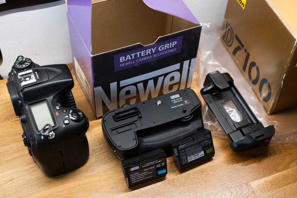 Nikon D7100 + battery grip Newell MB-D15 + 2 akumulatory