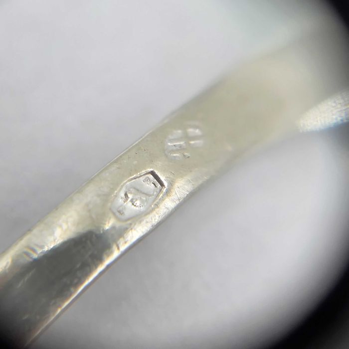 Pierścionek Białe Złoto Z Cyrkonią Próba 585 14K Waga 1,83g Rozmiar 17