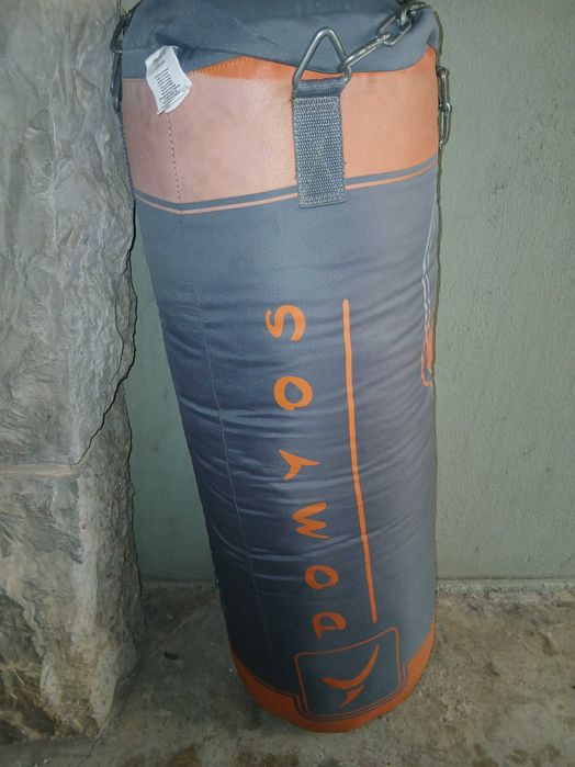 Saco de boxe com corrente