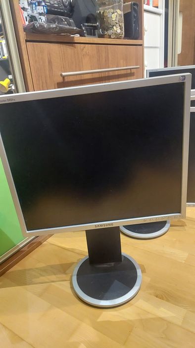 Monitor 6 szt. Samsung, Belinea