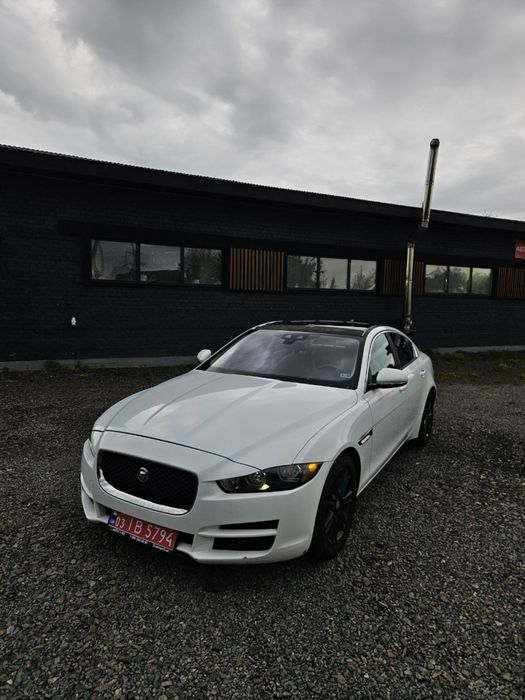 Продам Jaguar XE