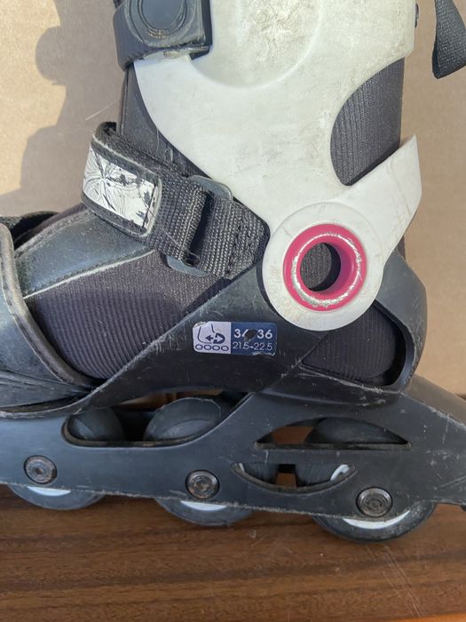 Patins em linha e proteccao capacete