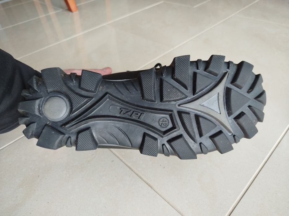 Buty trekkingowe waterproof Tapi skóra naturalna rozmiar 42 jak nowe