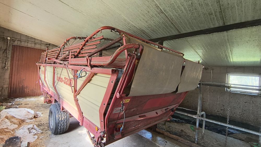Sprzedam przyczepę samozbierająca Krone turbo 3200