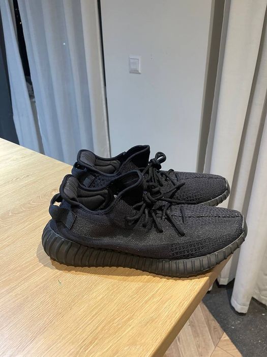 adidas Yeezy boost 350 v2 Onyx 48 2/3.