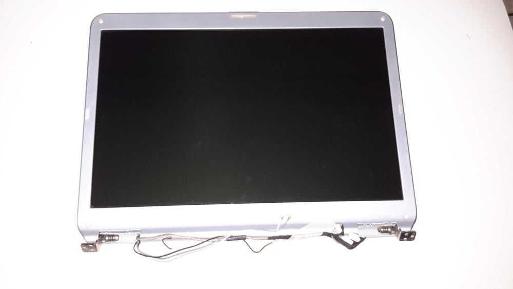 Fully Functional Laptop Screens.64738872664577122