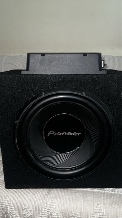 Subwoofer pionner 1400w max + AMP 500w + kit cabos