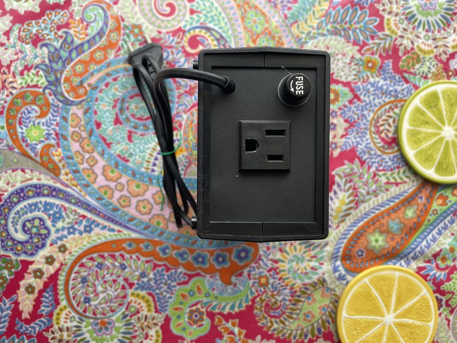 Преобразователь с 220v на 110v 350w