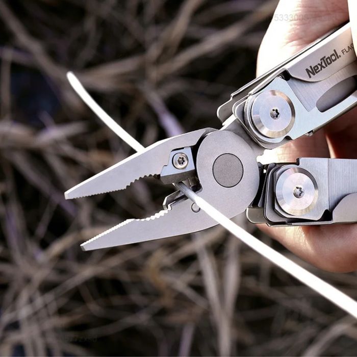 Ferramenta Multipla 16 em 1 -Tesoura grande, alicate, faca, serra, etc