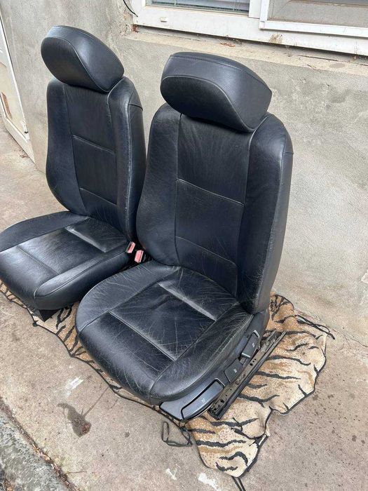 Передние сиденья БМВ е46 Кожа + Подогрев (мех)