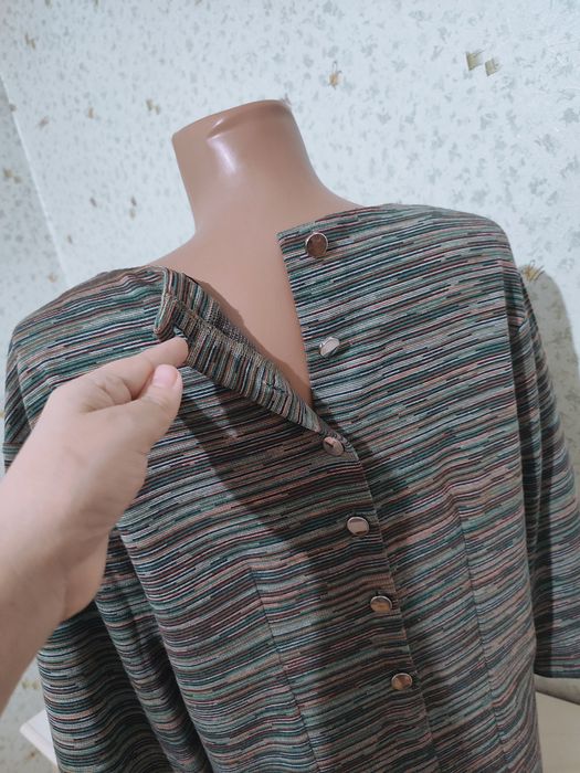 Продам блузку кофту женскую р S/M новая  весна -осень
