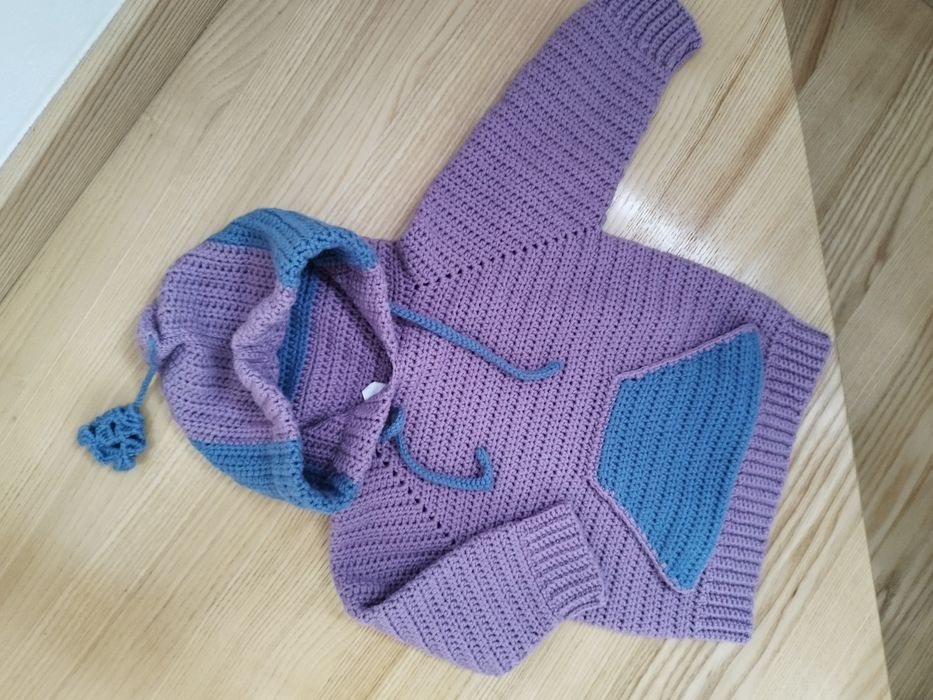 Ręcznie robiony sweter nowy dla dziewczynki handmade