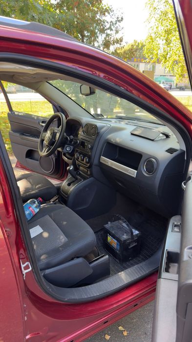 Продам Jeep Compass 2013 року 2,4 бензин