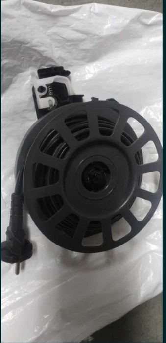 Zwijacz kabla z kablem