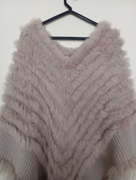 Poncho de pelo de coelho