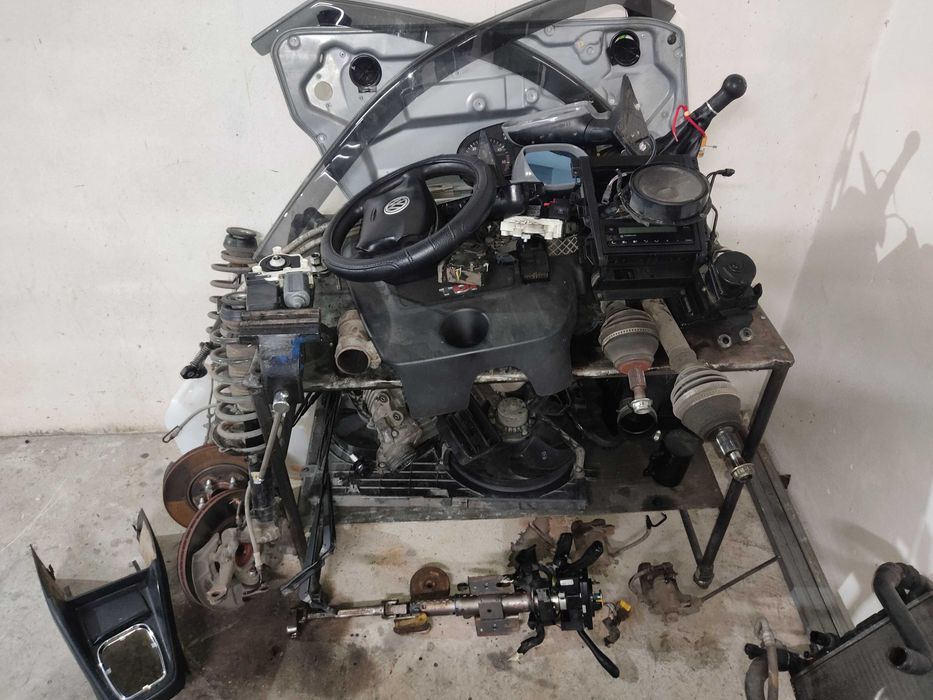 Várias peças provenientes golf iv 130