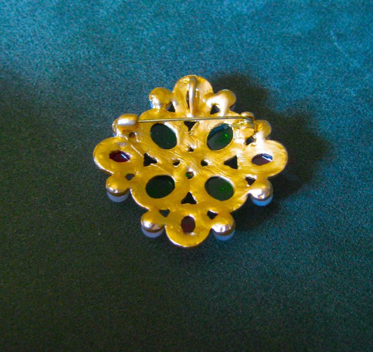 Alfinete / Broche / Pregadeira Geometrico Pedras c/ Perolas NOVO