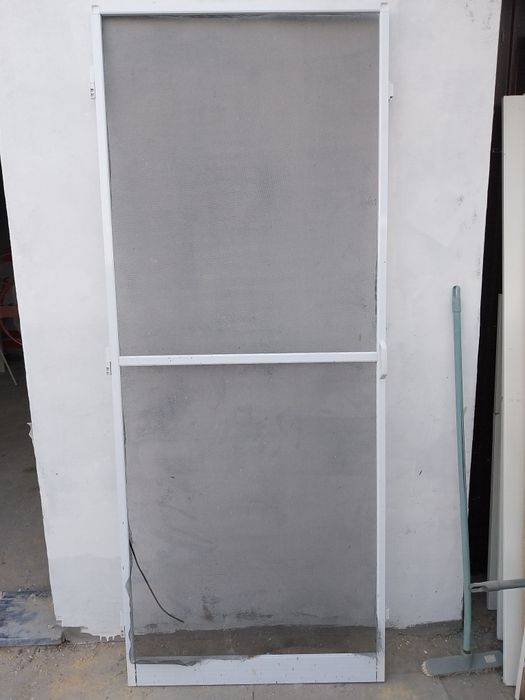 Porta Mosquiteira branca