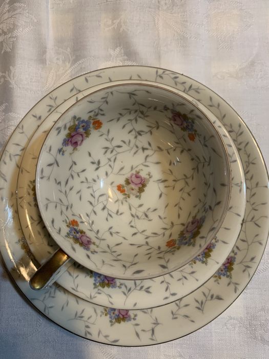 Various Tea Sets64585253233537124