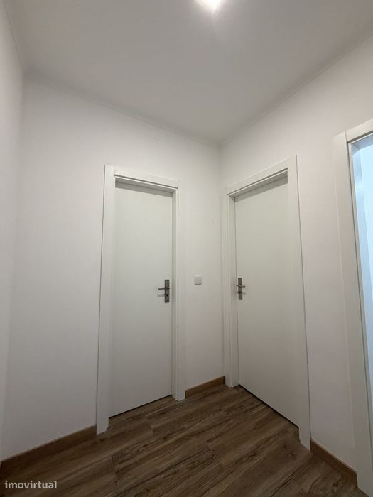 Apartamento De 54 M² Totalmente Remodelado A Estrear