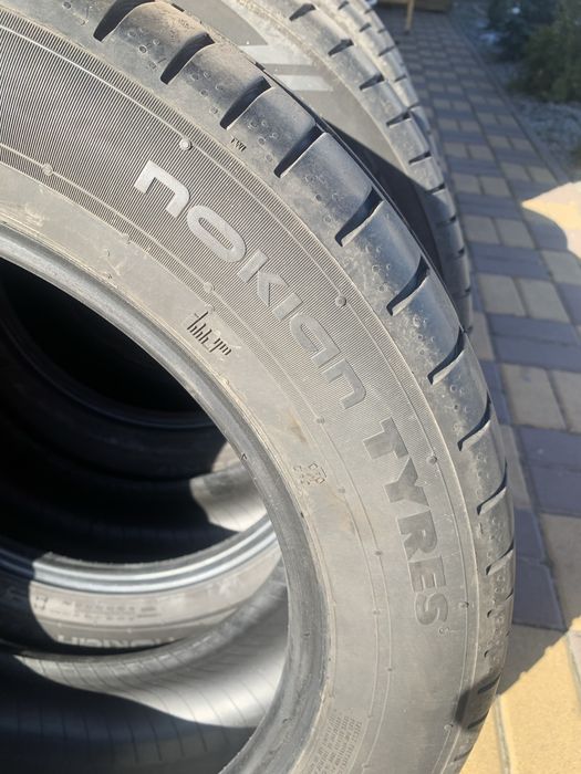 Продам гуму nokian літо r17 run flat 225/55