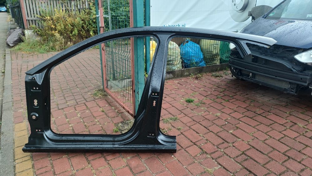 Cupra Leon Seat Leon IV słupek lewy poszycie 5FA809605B