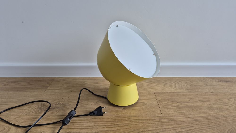 Lampa stołowa, ścienna, szperacz, żółta_Lamp by Ola Wihlborg_IKEA