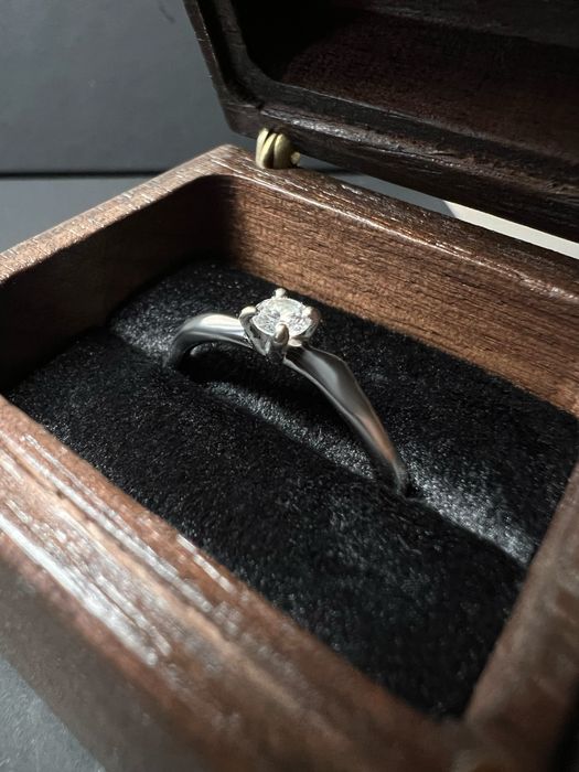 Каблучка від Kochut «Ніжні обійми»