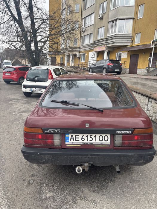 Автомобиль MAZDA 626