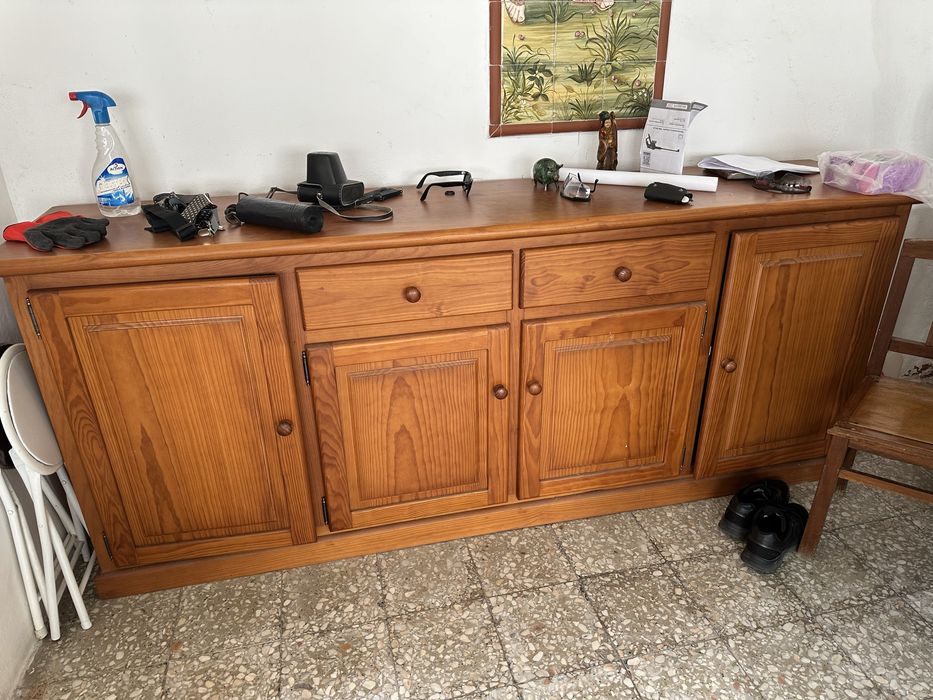 Aparador em pinho mel 2,20x0,90m (h)