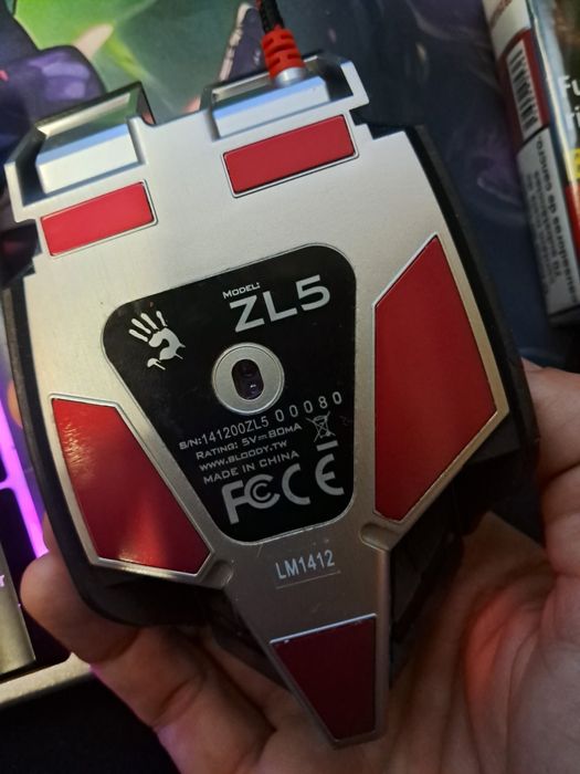 Vendo teclado, rato e tapete