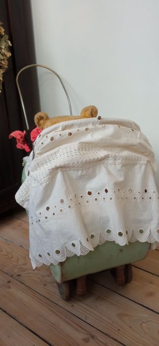 Przedwojenny kolekcjonerski duży wózek antyk dla lalek