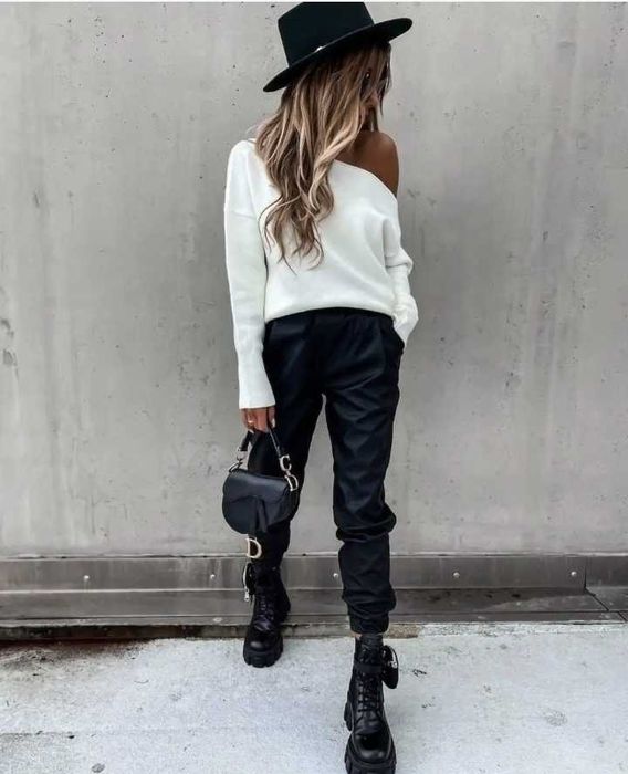 Штаны джоггеры, матовая эко-кожа 44 размер