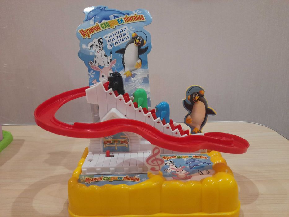 Музыкальная горка-игрушка.