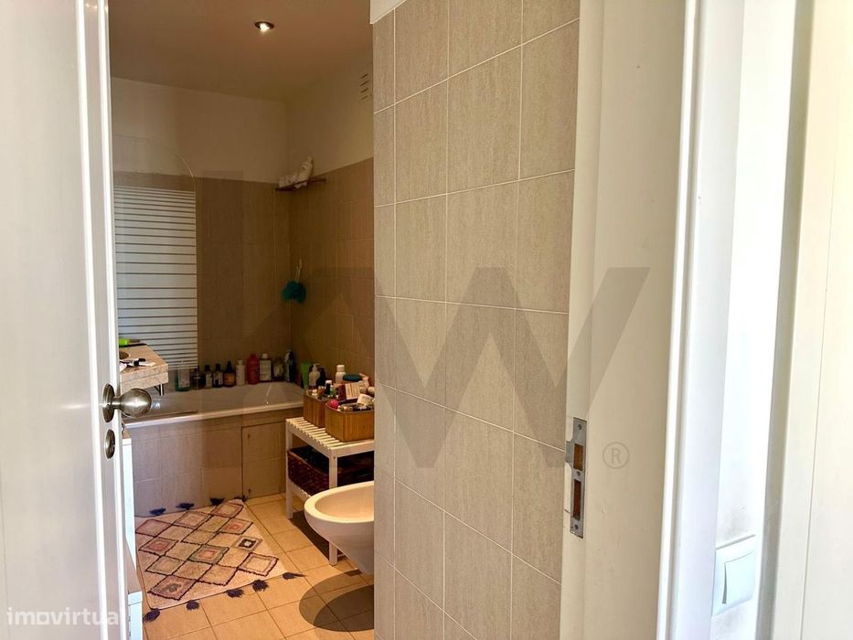 Apartamento T3 | 135 m2 de área bruta privativa | 2 lugares de garagem