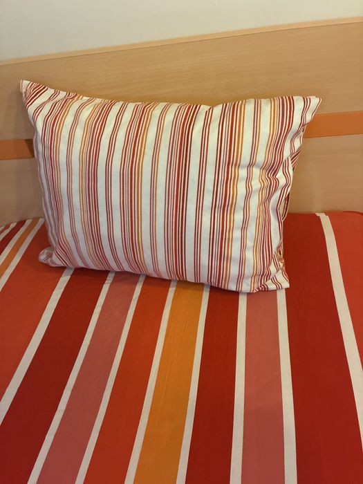 Capa de edredao Ikea , cama de corpo e 1/2 com fronha