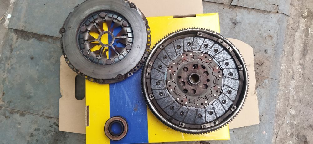 Сцепление Демпфер, маховик,вижимний Volkswagen Caddy(2008)Tdi 1,9