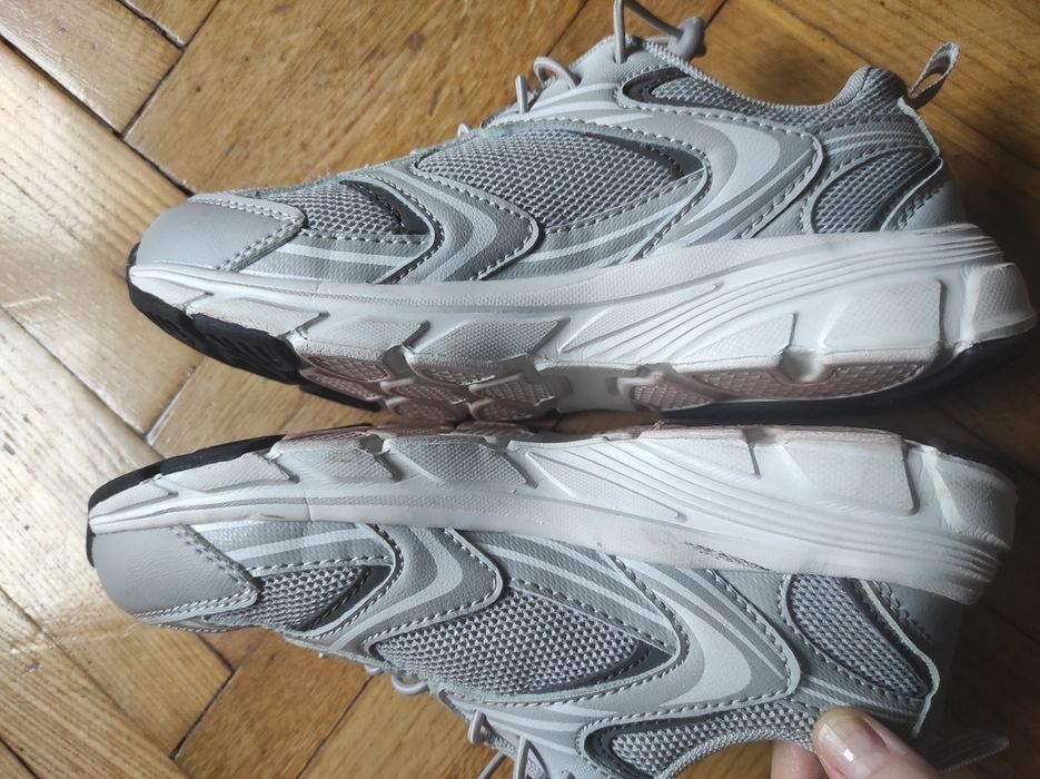 Buty, Snickers, sprandi rozmiar 35