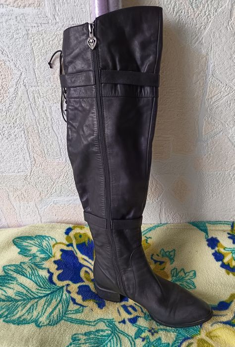 Сапоги женские..