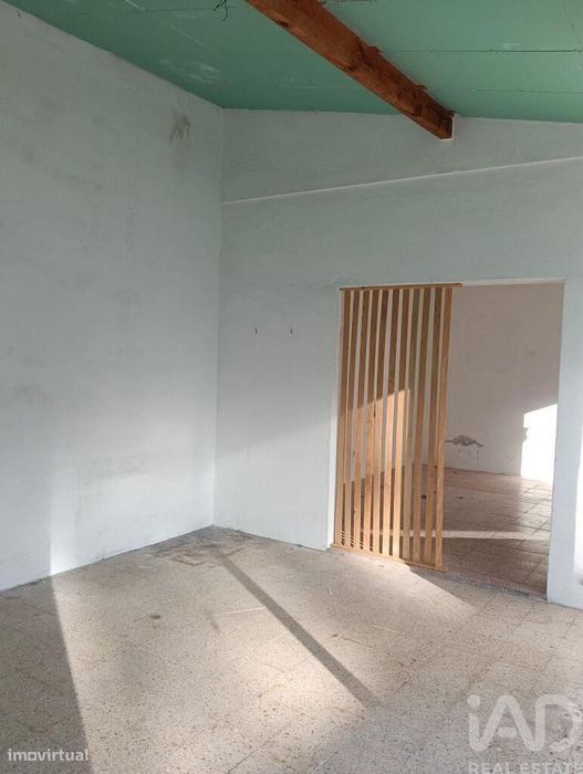 Casa / Villa T1 em Charneca de Caparica e Sobreda