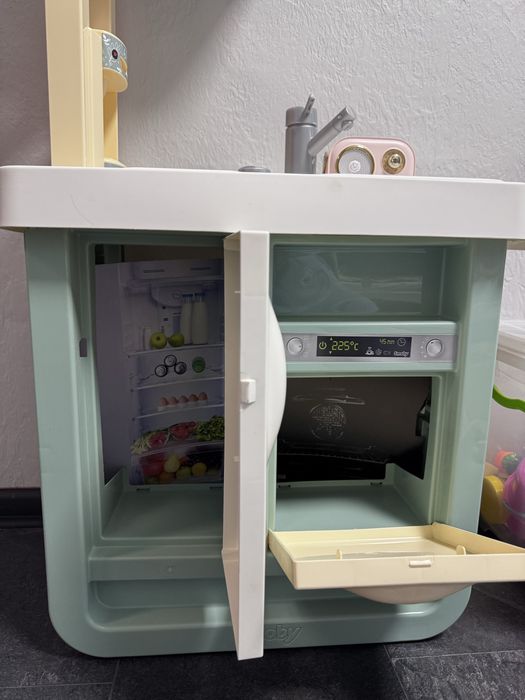 Кухня  Smoby та каструлі, овочі, фрукти до неї