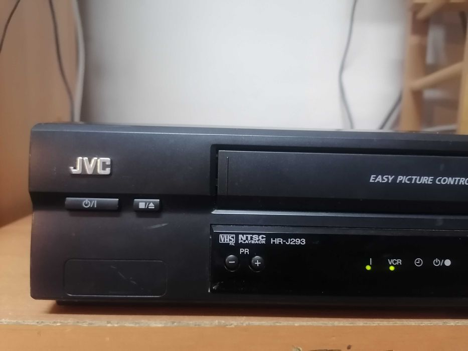 Magnetowid VHS JVC HR-J293 stereo