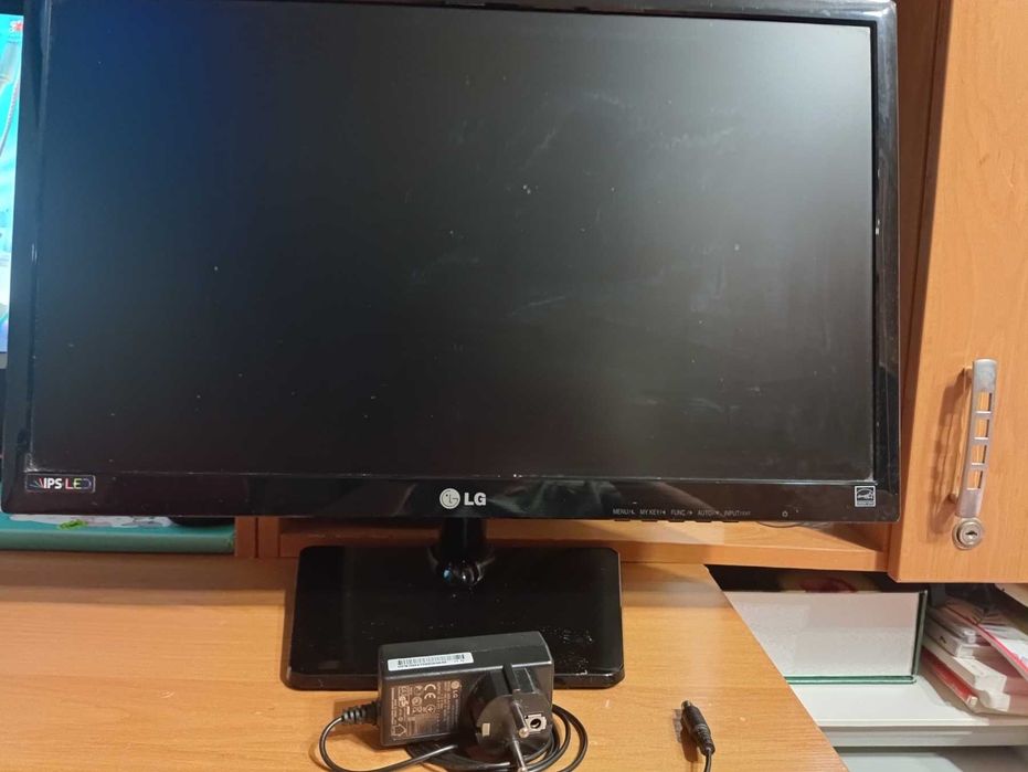 Монітор 23" LG Electronics IPS234V-PN