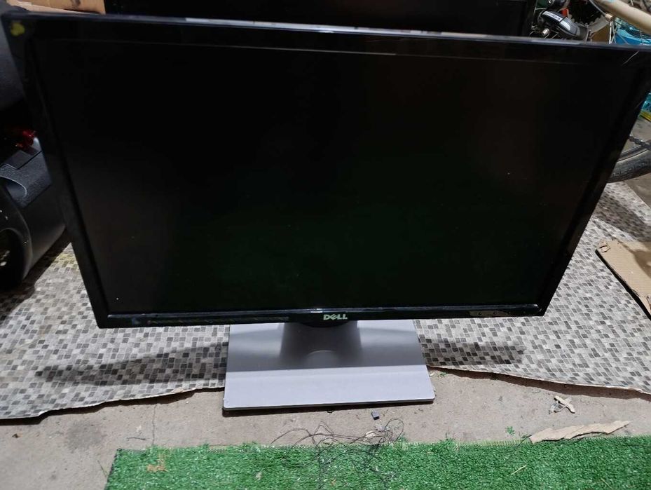 7 monitorow sprawne