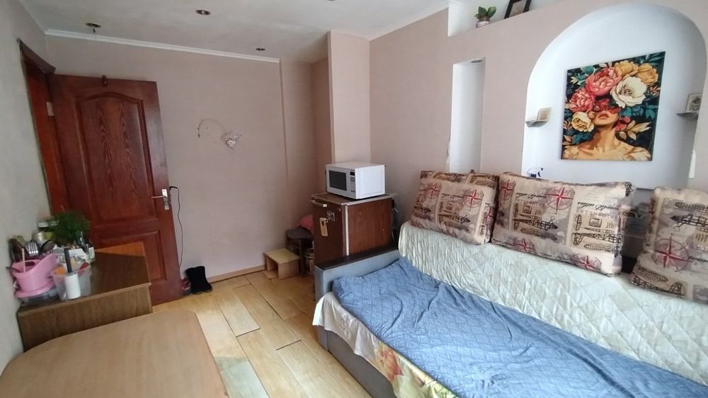 Срочно!Продажа 2 ком гостинки,Одесская,Пер.Зерновой,свой с/у и кухня